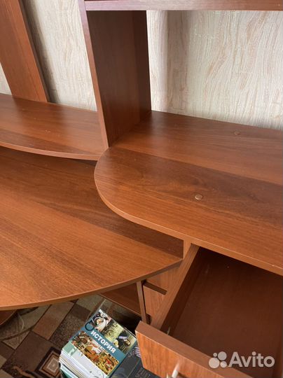 Компьютерный стол