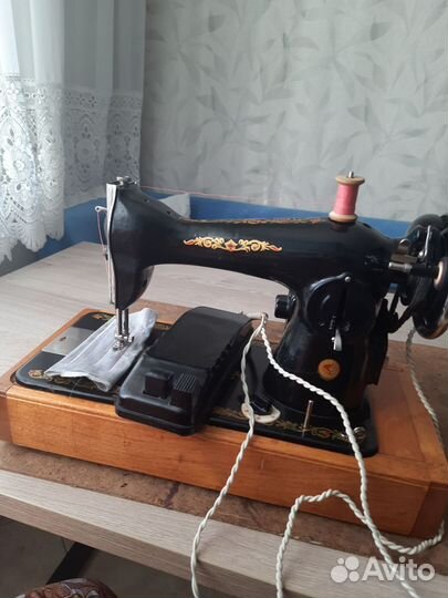 Электрическая швейная машинка пмз Им. Калинина