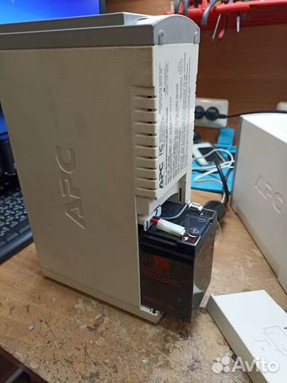 Источник бесперебойного питания ибп APC