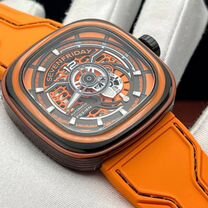 Мужские часы sevenfriday оранжевые