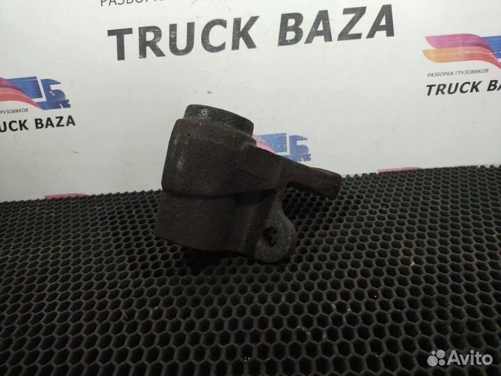 Кронштейн передней рессоры задний Volvo VNL