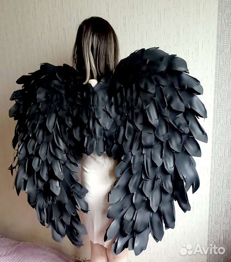 Крылья ангела черные вниз