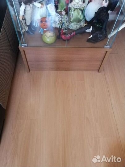 Стеллаж-ветрина