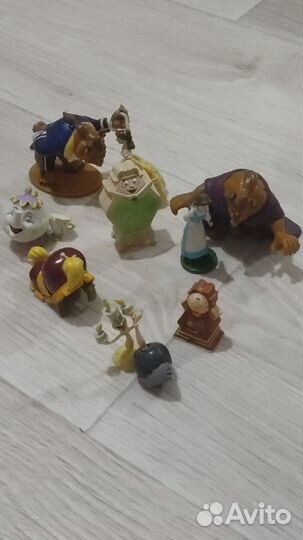 Огромное количество коллекций киндер, ландрин и тд