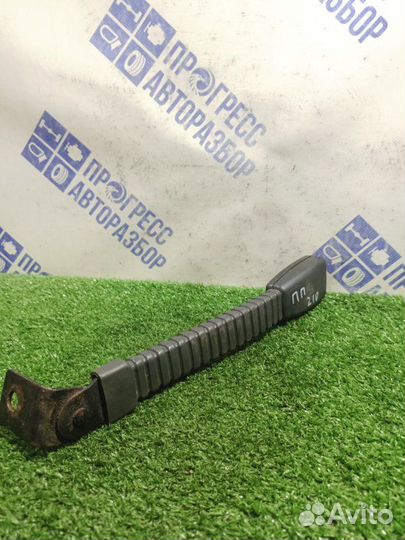 Ответная часть ремня безопасности передняя правая