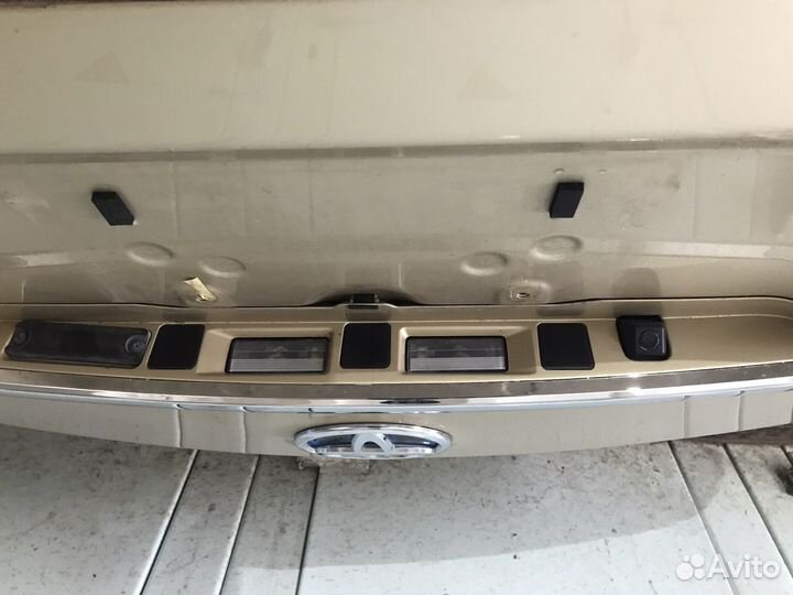 Крышка багажника Toyota-Sai