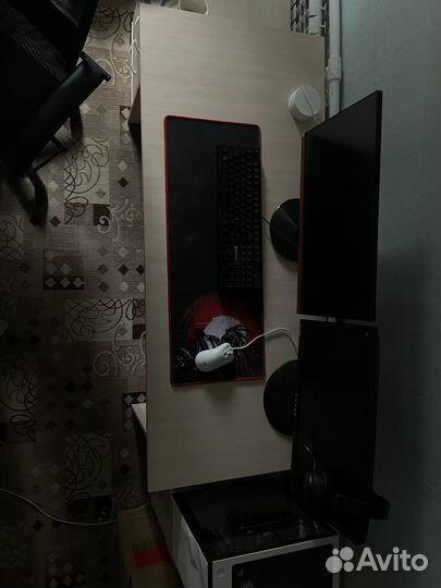 Компьютерный стол новый