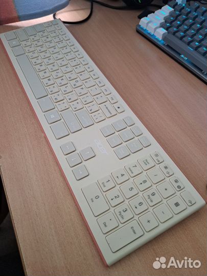 Беспроводная клавиатура и мышь