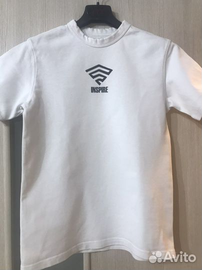 Белая футболка 152