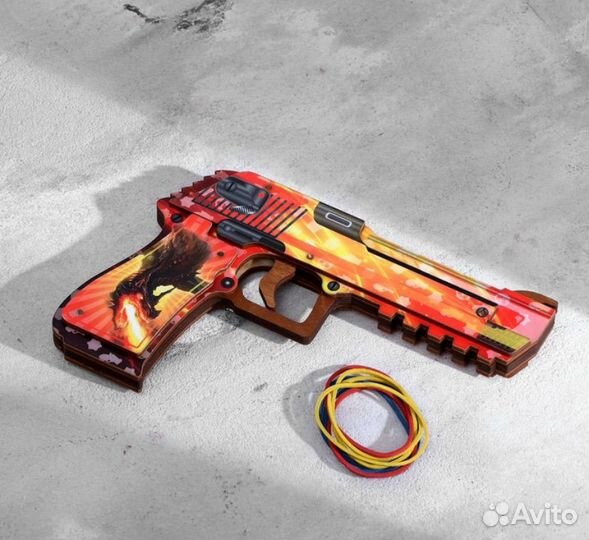 Сувенир деревянный пистолет