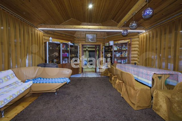 Дом 201 м² на участке 9 сот.