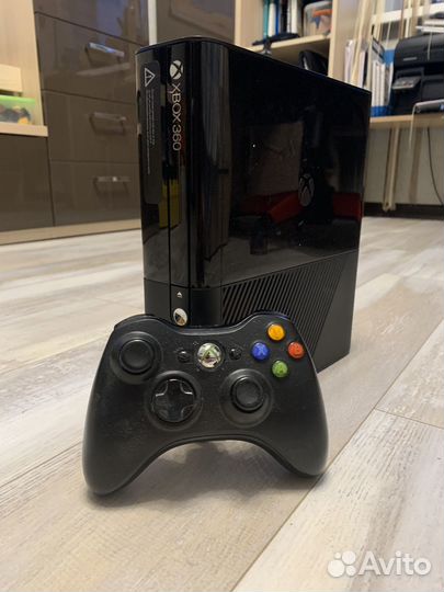 Xbox 360 e +1 игра