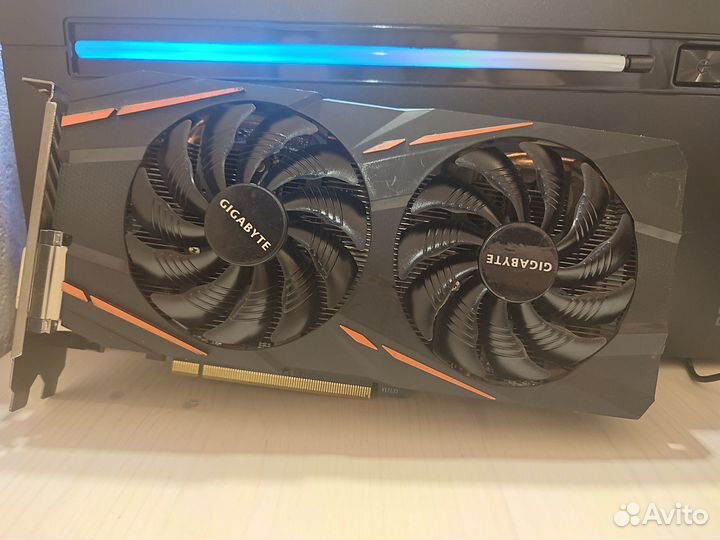 Видеокарта Gigabyte AMD RX580 4Gb