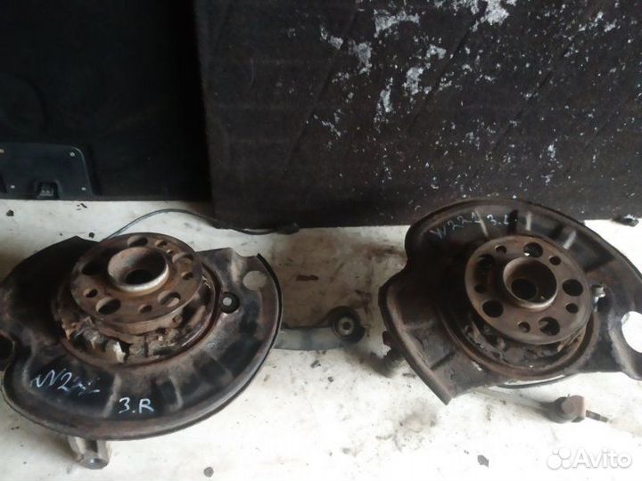 Кулак задний Mercedes-Benz S-Class W221