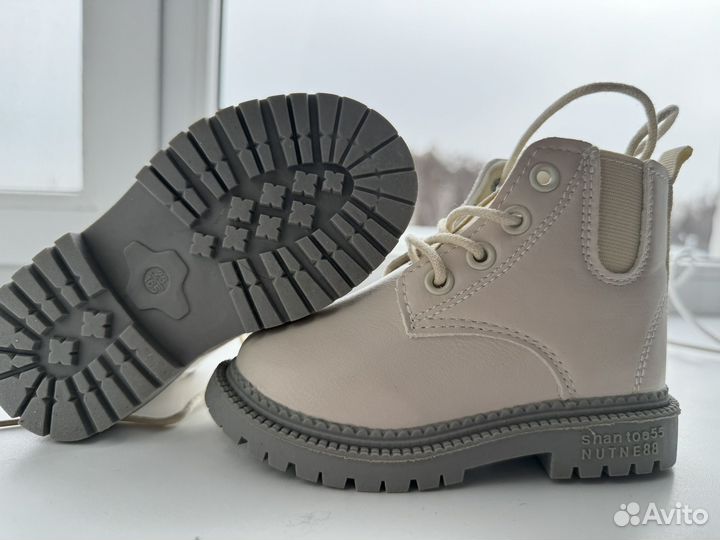 Ботинки весенние детские