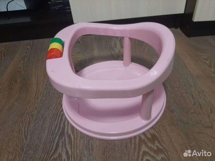 Стульчик для купания в ванной