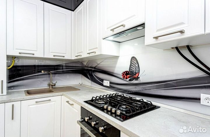 Кухонный гарнитур в современном стиле на заказ