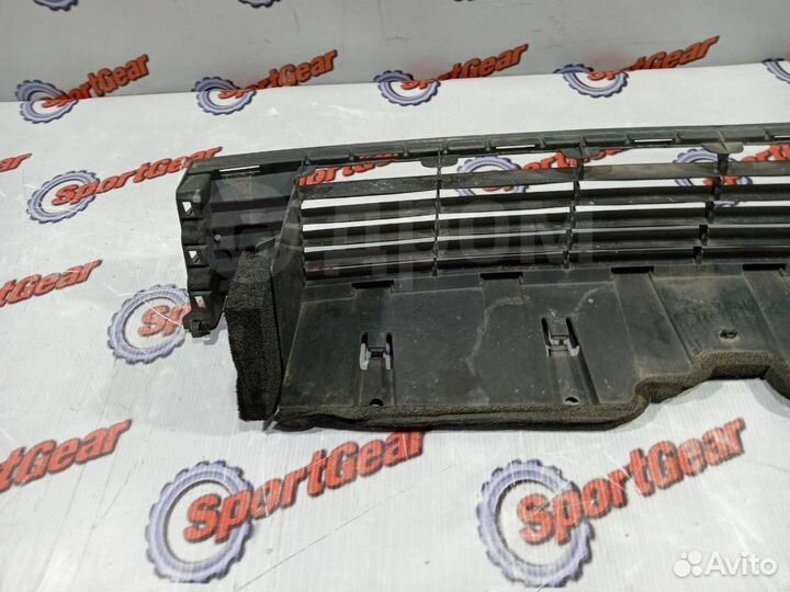 Решетка бампера Toyota Prius Alpha ZVW41 2zrfxe