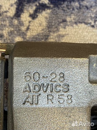 Тормозной супорт и тормозной диск Toyota XA50