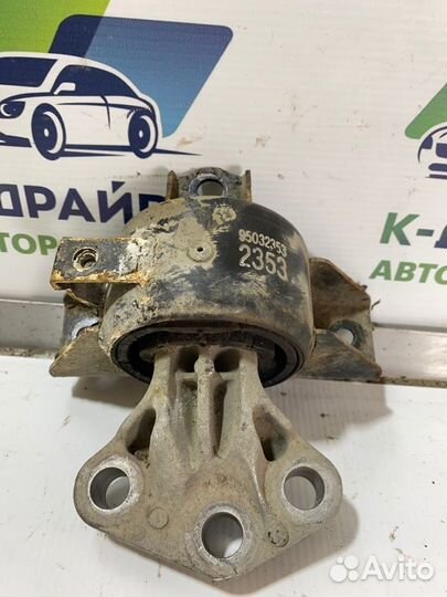 Подушка двигателя Chevrolet Aveo седан 1.6 2014