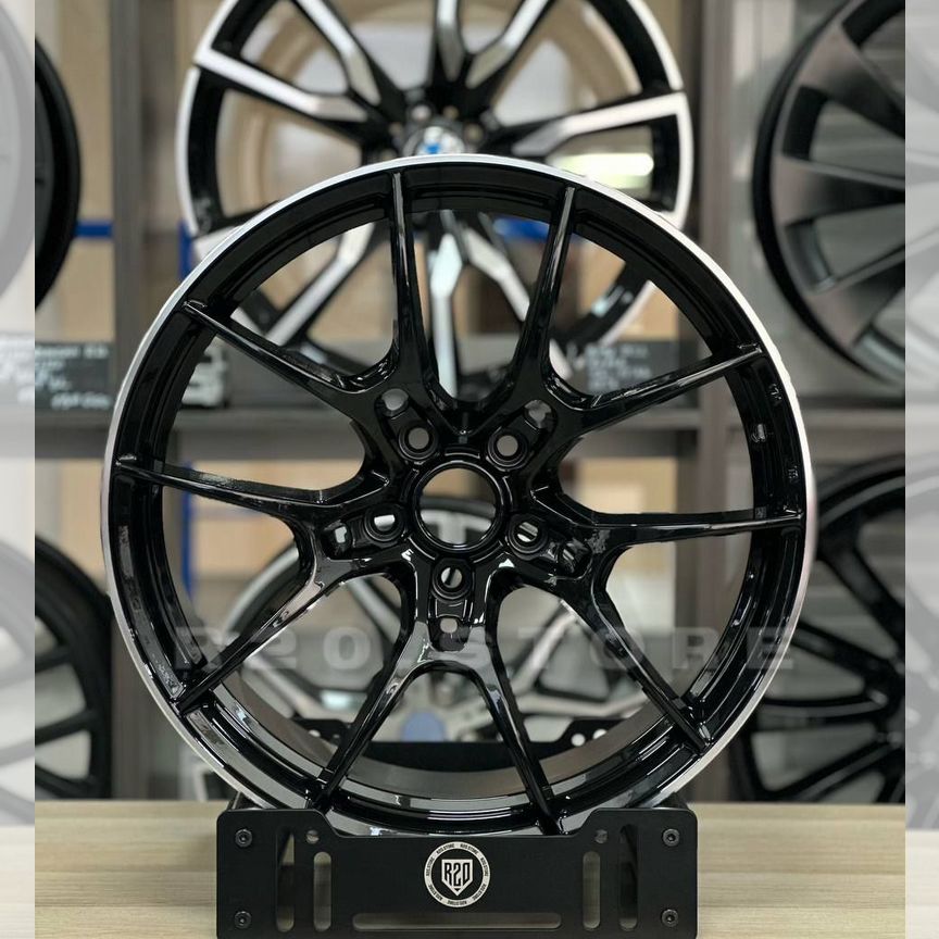 Литые диски Zumbo Wheels 8.5×R19 5×114.3