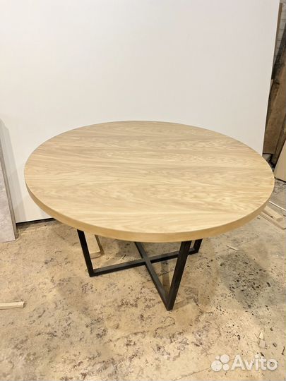 Стол круглый