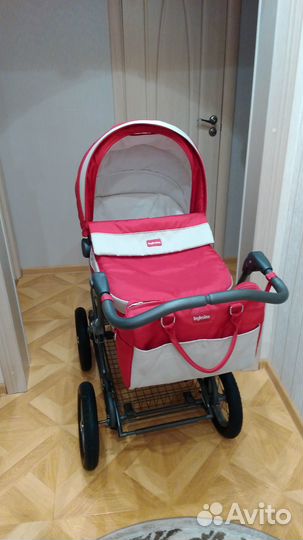 Коляска Inglesina Sofia + набор креплений в машину