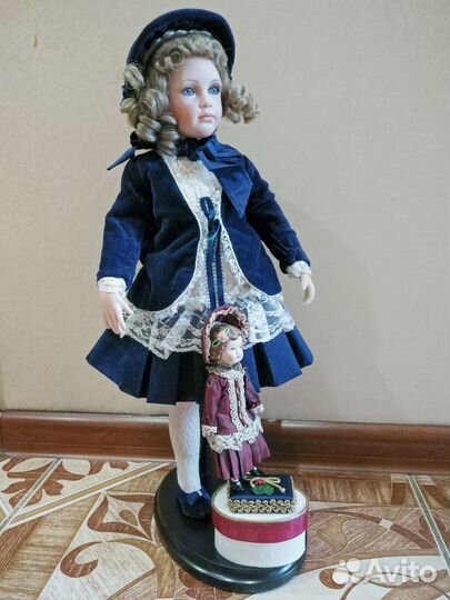 Фарфоровая кукла Nicolette