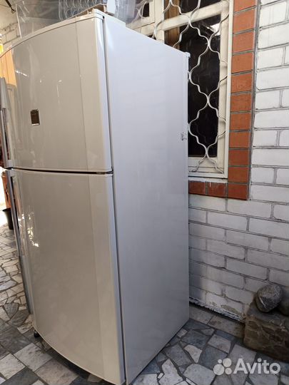 Холодильник Sharp SJ-59M-BE Холодильник Шарп