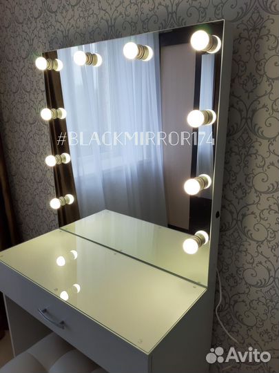 Гримёрка с безрамным зеркалом и подсветкой