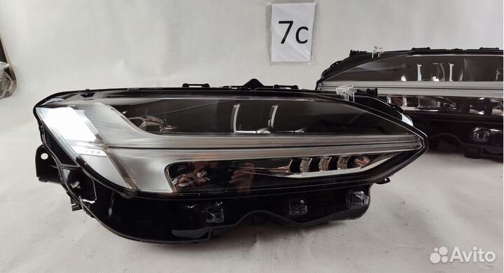 Volvo S90 V90 передние фары full LED