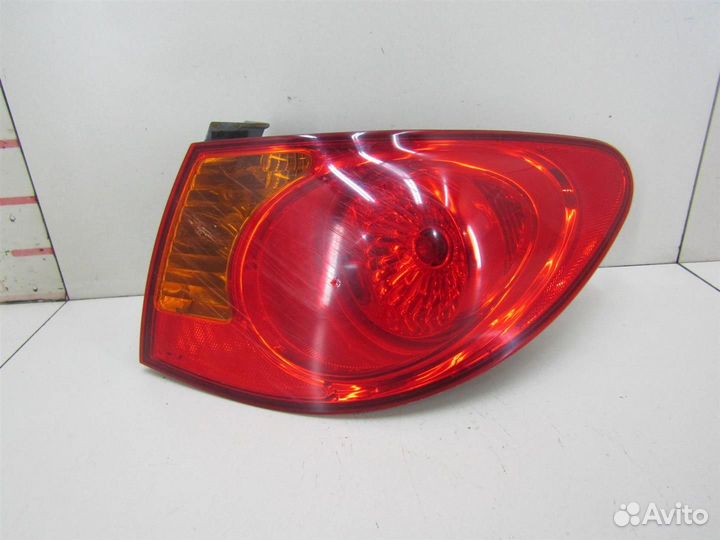 Фонарь задний наружный правый Hyundai Elantra 200