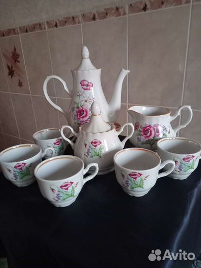 Винтаж.Сервизы- чайный и кофейные СССР