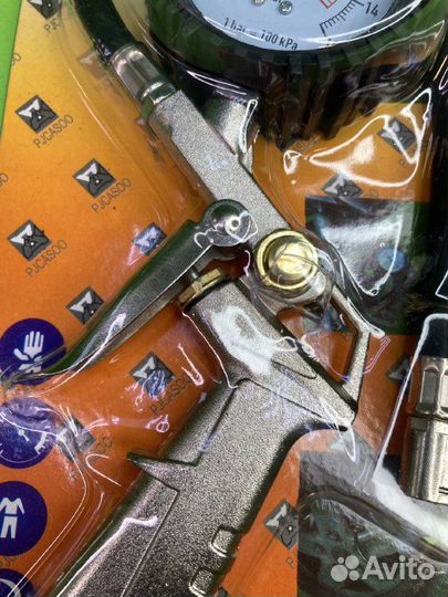 Пистолет для накачки шин с манометром (в блистере)