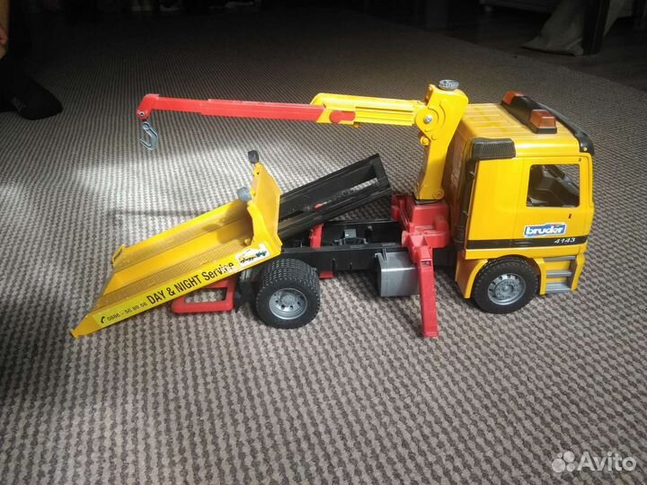 Эвакуатор Bruder