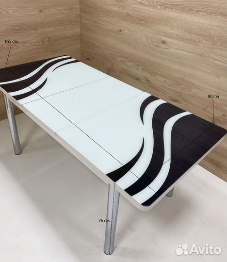 Стол со стульями на кухню