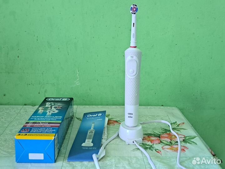Электрическая зубная щетка Oral-b Vitality
