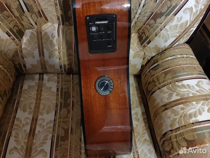 Гитара электроакустика