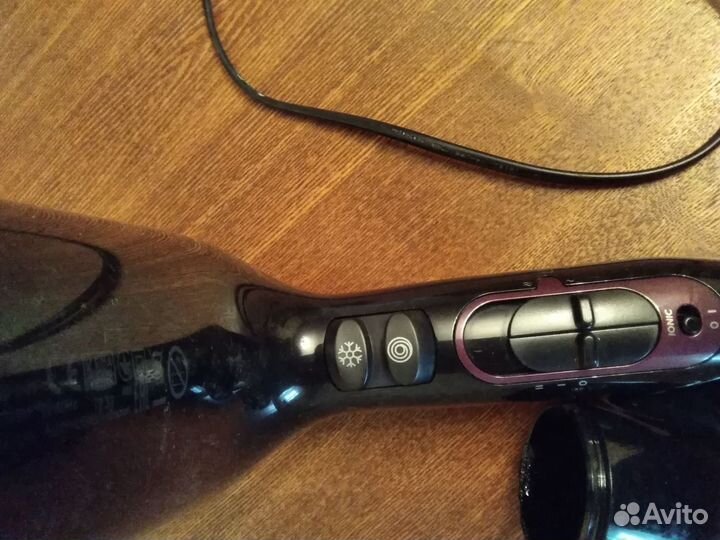 Фен Philips ThermoProtect Ionic