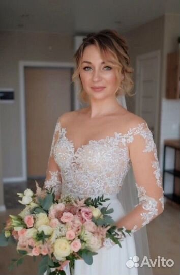 Свадебное платье с 3 вида юбок и фата