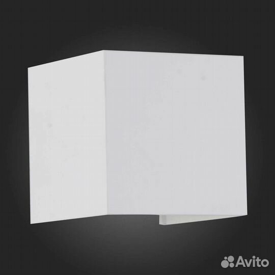 Уличный настенный светодиодный светильник ST Luce SL560.501.02