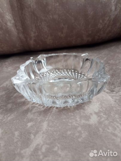 Хрусталь салатницы и пепельницы