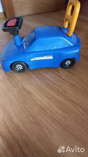 Машинка каталка толокар