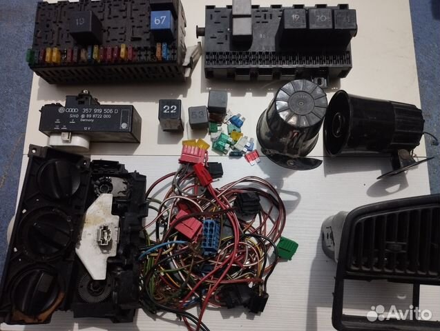 Блок предохранителей VW Golf 2 /Jetta 2, Passat