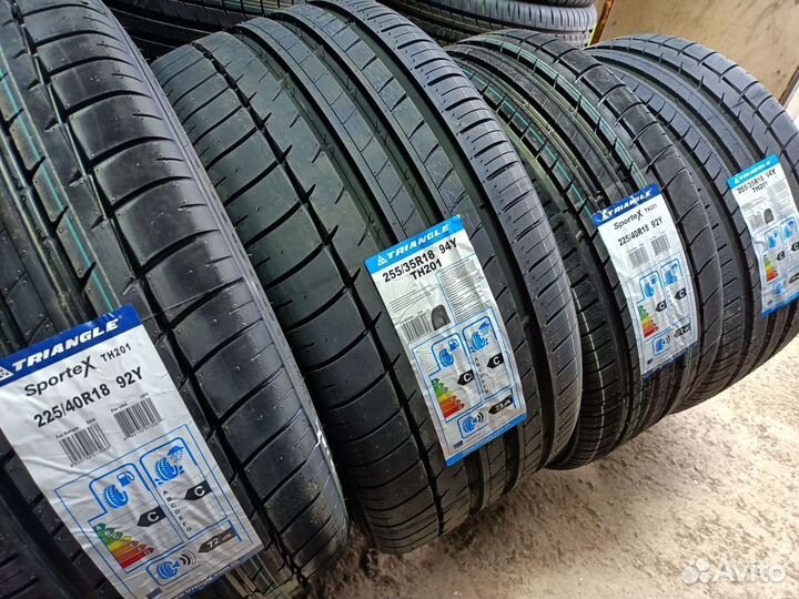 Triangle Sports TH201 225/40 R18 и 255/35 R18