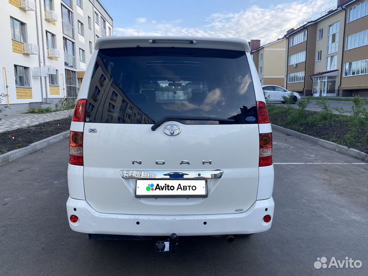 Toyota Noah 2.0 AT, 2002, 336 423 км