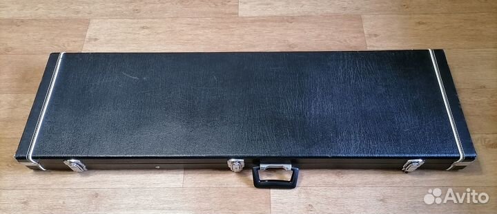 Кейс для бас гитары