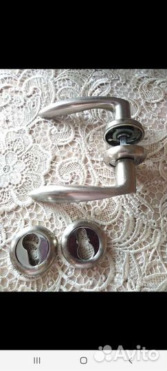 Дверная ручка