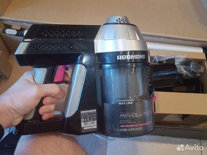 Аккумуляторный пылесос Redmond RV-UR340
