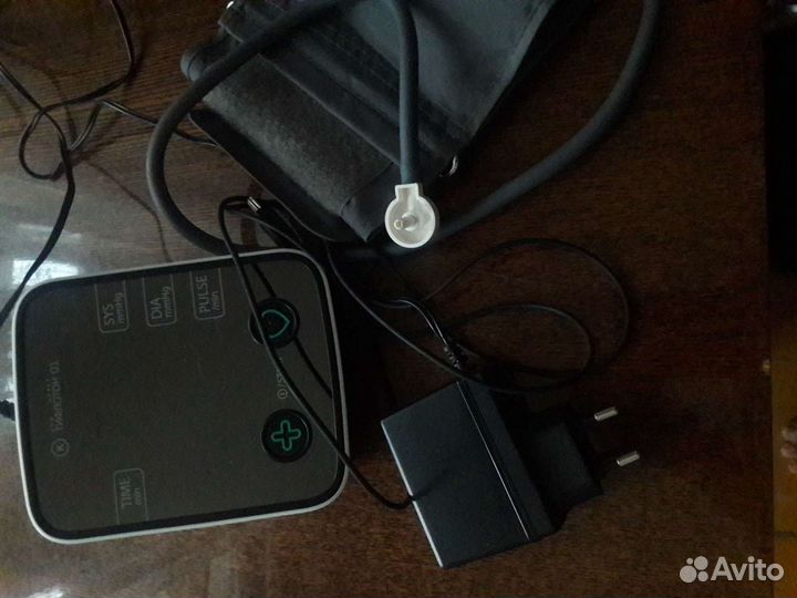 Тонометр с речевым выходом автоматич. новый